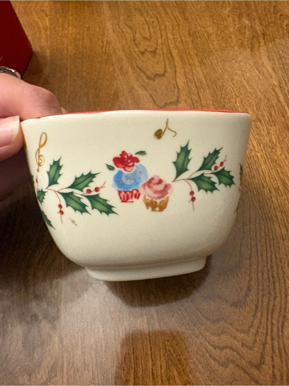 Lenox Red and White Holiday Tea Motif Serving nut/candy dish